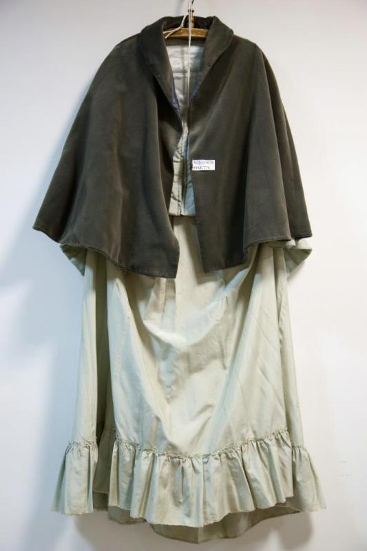 Пелерина - верхняя легкая одежда, дополнение к костюму женщины из дворянского или купеческого сословия 2-й половины ХVIII в