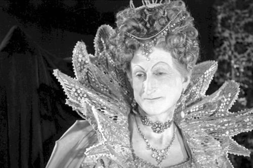 Фотопробы М.Ромма на роль королевы Елизаветы. Неосуществленный замысел