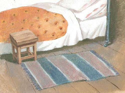 Табурет у кровати