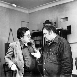 Режиссер Эльдар Рязанов, композитор Андрей Петров в кабинете Мосфильма