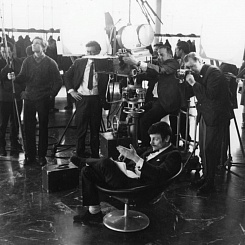 Рабочий момент съемок. Режиссер А.Тарковский, оператор В.Юсов