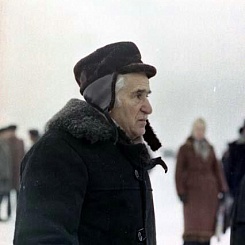 Режиссер А.Г. Зархи на съемках фильма