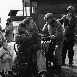 Рабочий момент съемок. А.Тарковский, С.Вольтер, С.Флитвуд, В.Мересс во время репетиции