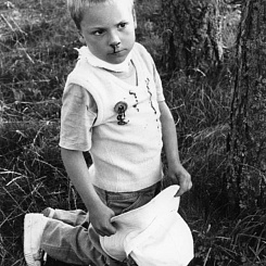 Рекламный материал. Томми Чельквист в роли Малыша