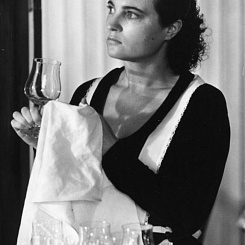 Рекламный материал. Валери Мересс в роли Юлии