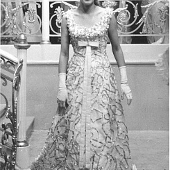 Портрет актрисы А.Вертинской в роли Китти